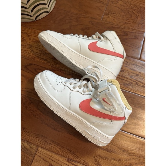 Nike Air Force 1 Mid LE Sail White Coral SIZE 7Y WOMENS - Picture 1 of 8